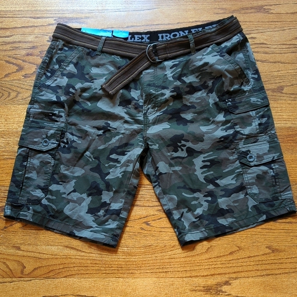 NWT Iron Co. Cargo Shorts Camo Stretch Twill Multi Pocket Mens Size 40